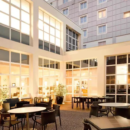 Novotel Centre Grand Place Hotel 4*