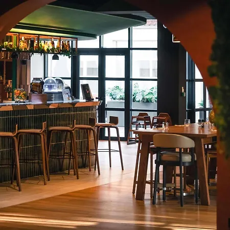 Novotel Centre Grand Place 4*
