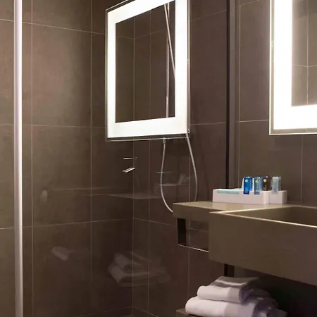 Novotel Centre Grand Place Hotel 4*