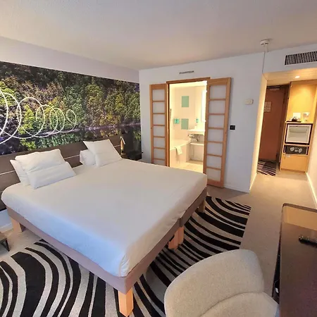 Novotel Centre Grand Place Отель