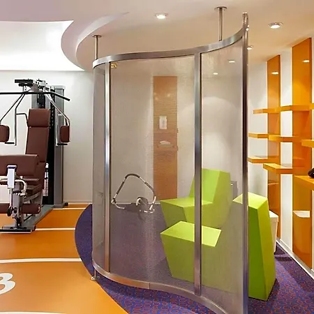 Novotel Centre Grand Place Hotel 4*