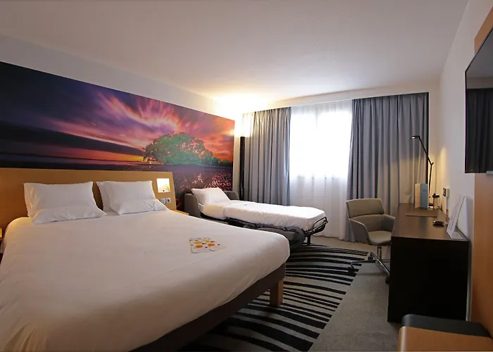 Отель Novotel Centre Grand Place Лилль