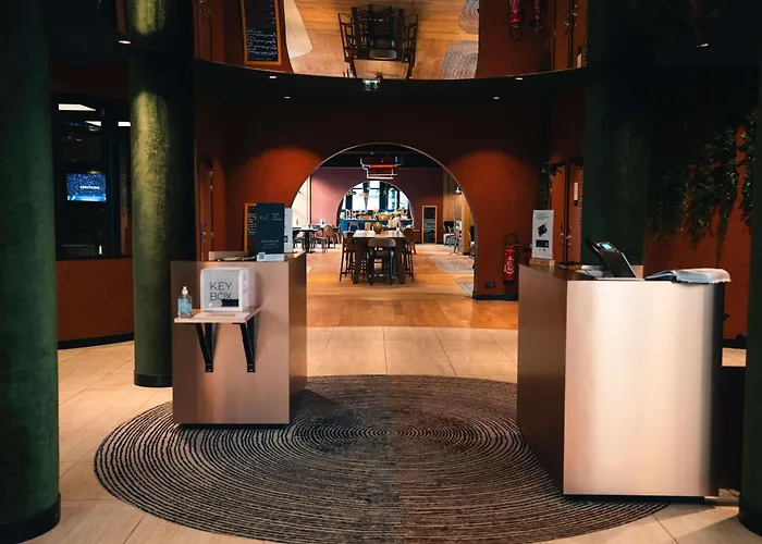 Отель Novotel Centre Grand Place Лилль