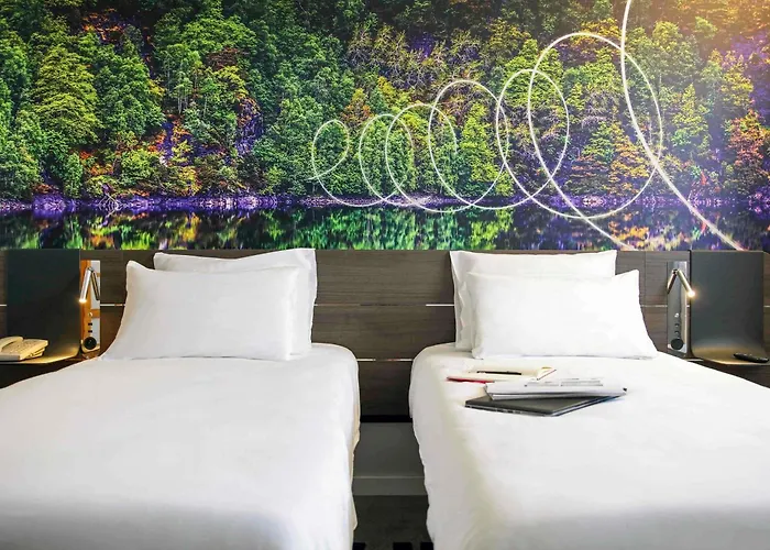 Отель Novotel Centre Grand Place