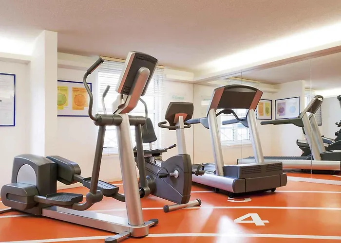 Отель Novotel Centre Grand Place 4*