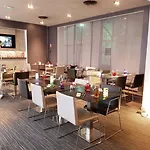 诺沃特里尔中央格兰德广场酒店 里尔