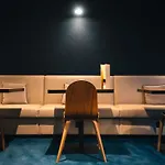 诺沃特里尔中央格兰德广场酒店