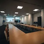 诺沃特里尔中央格兰德广场酒店 酒店 4*
