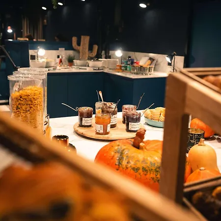 诺沃特里尔中央格兰德广场酒店 4* 里尔