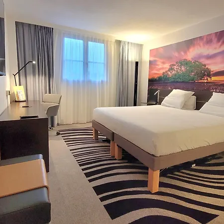 Hotel Novotel Centre Grand Place 4*