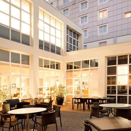 Novotel Centre Grand Place 4*